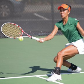 Photo Brief: Women's tennis secures first match of 2013