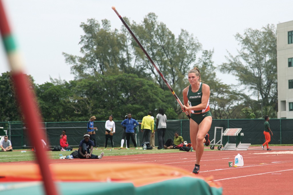 Sophomore Alysha Newman finished first in the pole vault at the Miami Invitational track meet on Saturday afternoon. Monica Herndon // Photo Editor