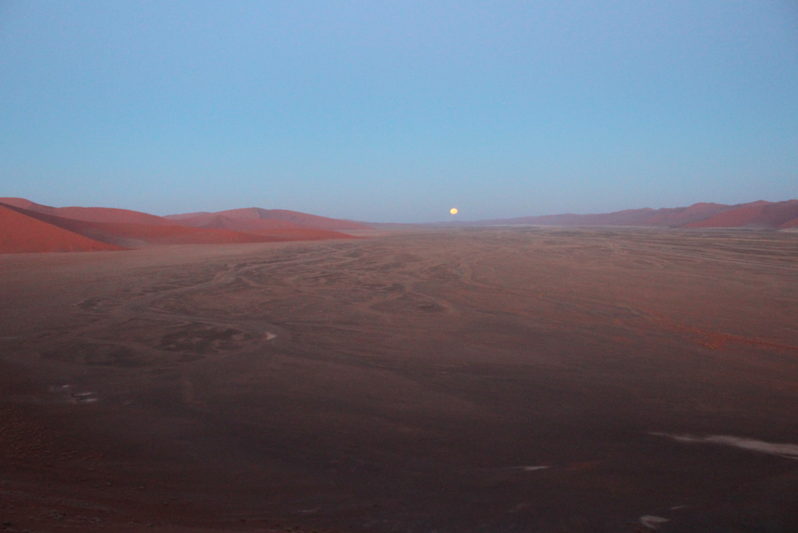 moon set on dune 45