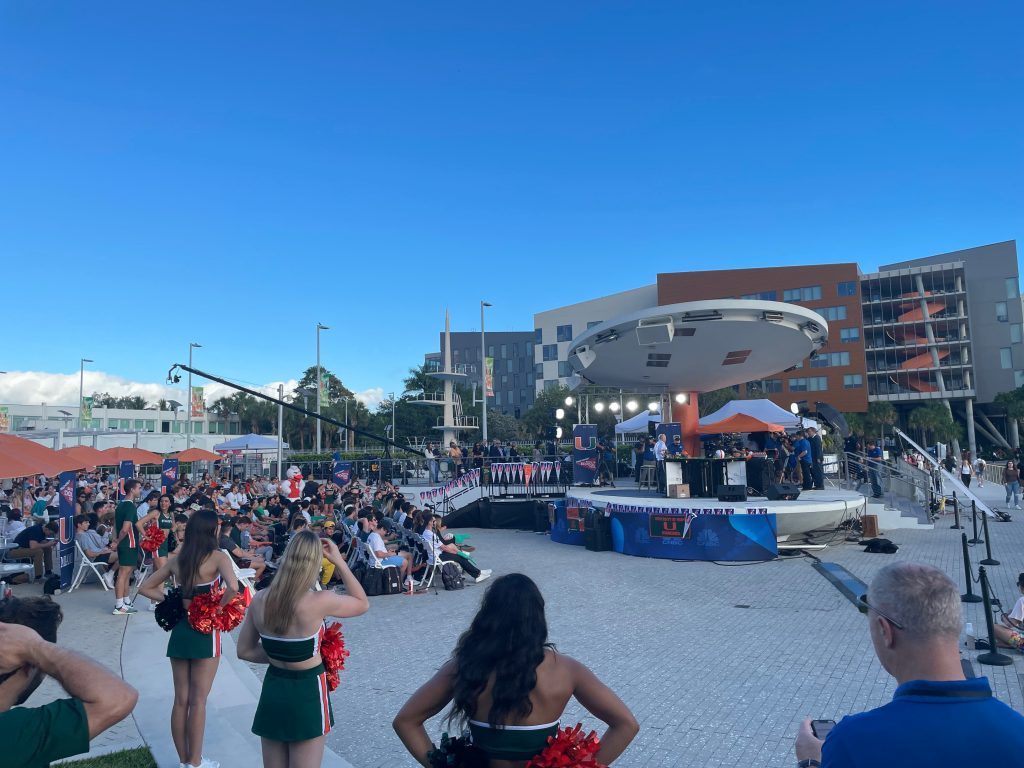 UM students, alumni, cheerleaders and Sebastian the Ibis crowd Lakeside Patio to watch the live airing of Jim Cramer&squot;s "Mad Money."